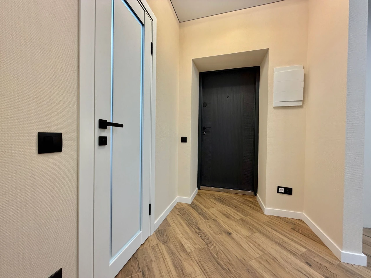 Two-bedroom apartment renovated in Central Premium