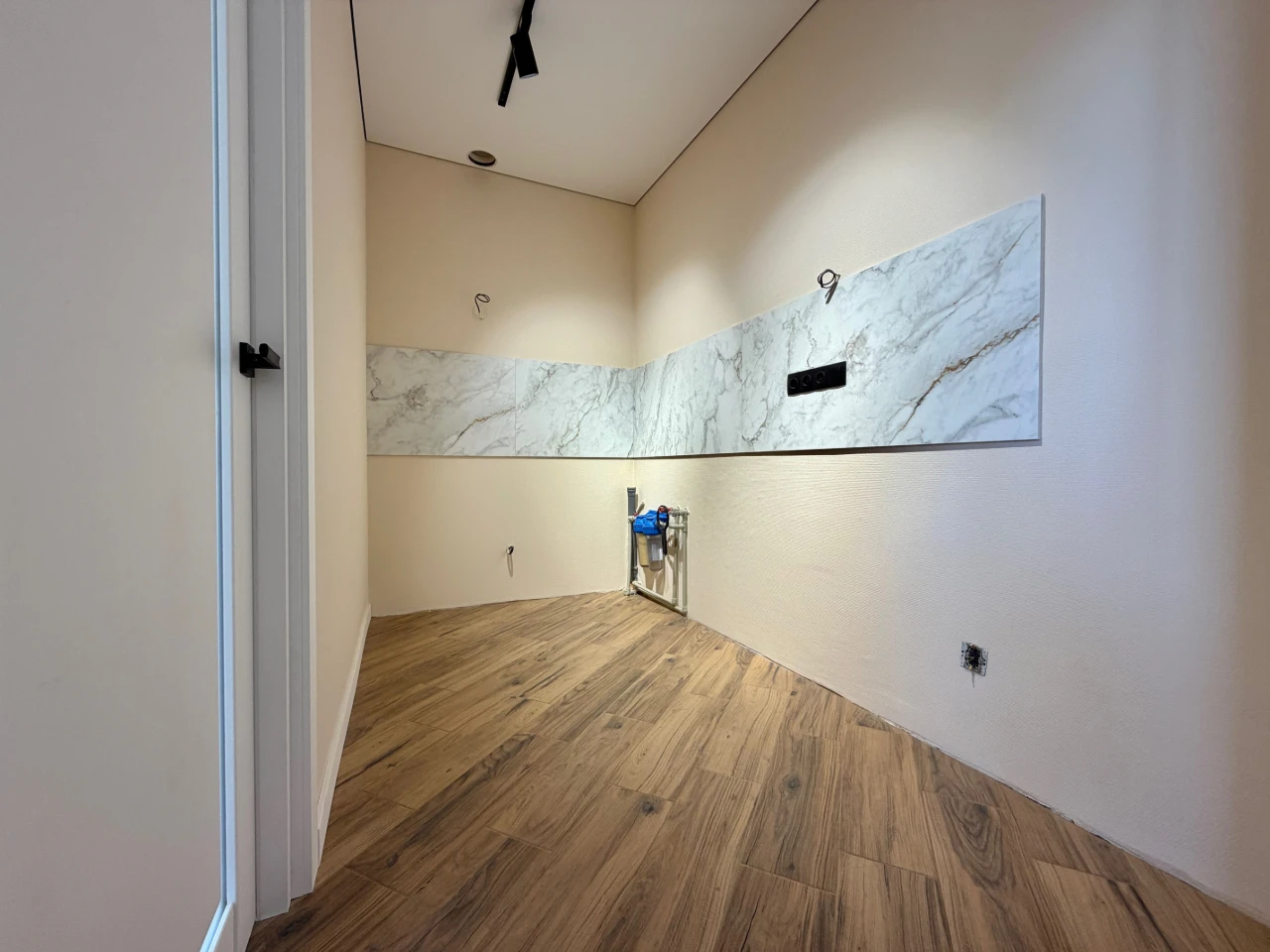 Two-bedroom apartment renovated in Central Premium