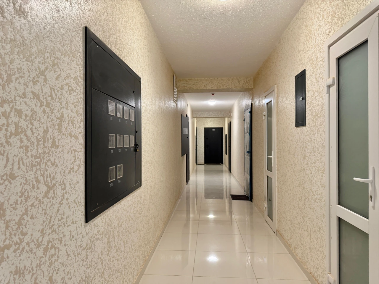 Two-bedroom apartment renovated in Central Premium