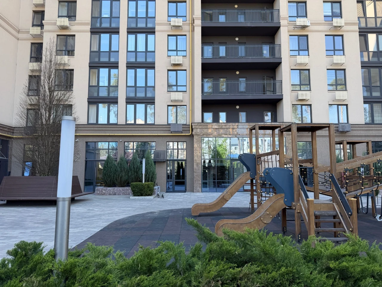 Two-bedroom apartment renovated in Central Premium