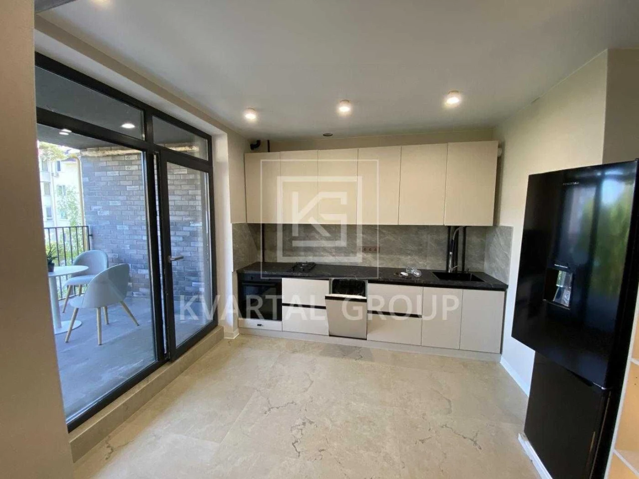 Apartment with Terrace, Irpin'