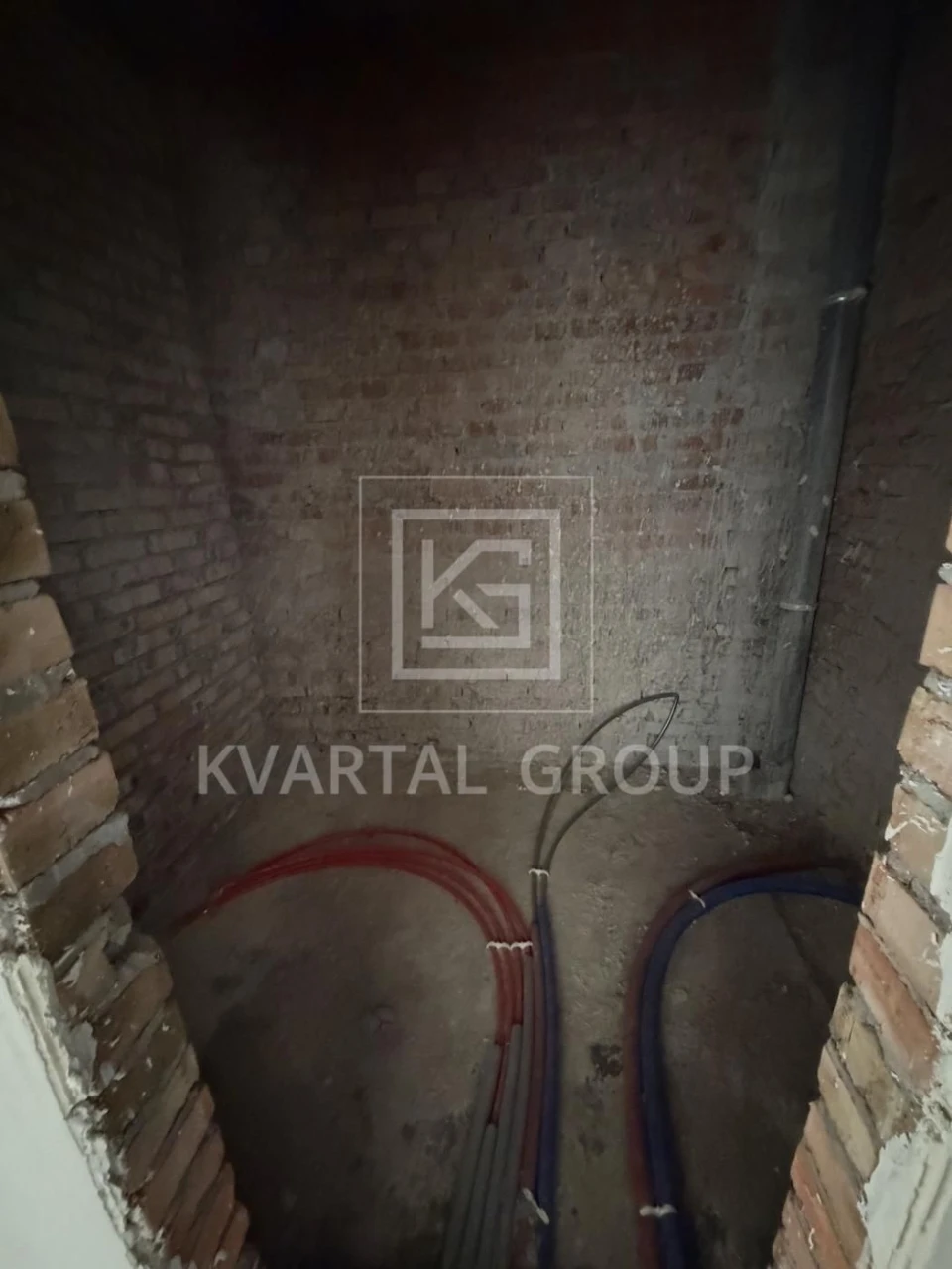 Two-room apartment in the center, one-room apartment for renovation