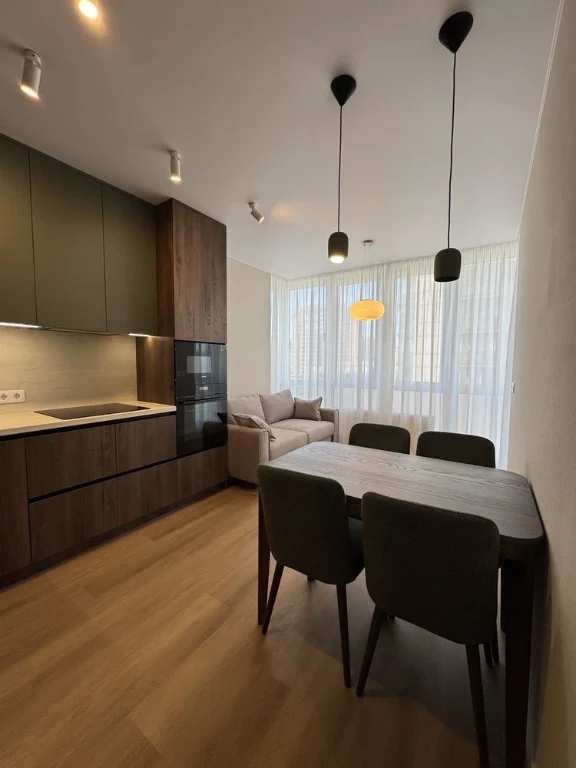 Продажа квартиры, Ирпень, ЖК "Центральный 2", 2-комн., 40 м², новый ремонт