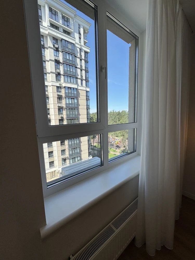 Продажа квартиры, Ирпень, ЖК "Центральный 2", 2-комн., 40 м², новый ремонт