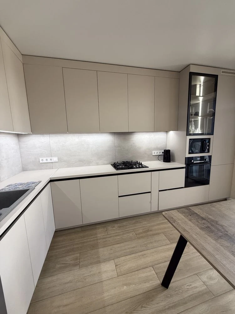 Urgent! Large 2-bedroom apartment with renovation, Synergy City