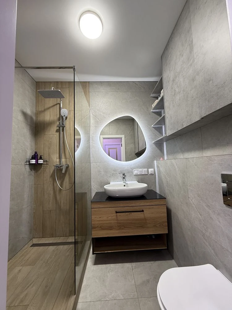 Urgent! Large 2-bedroom apartment with renovation, Synergy City
