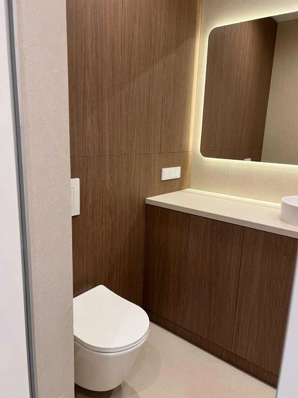Продається 1-кімнатна квартира, 42 м², з ремонтом, біля Центрального парку.