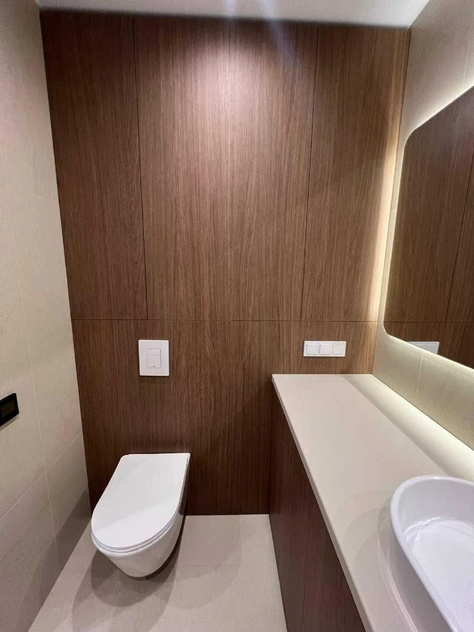 Продається 1-кімнатна квартира, 42 м², з ремонтом, біля Центрального парку.