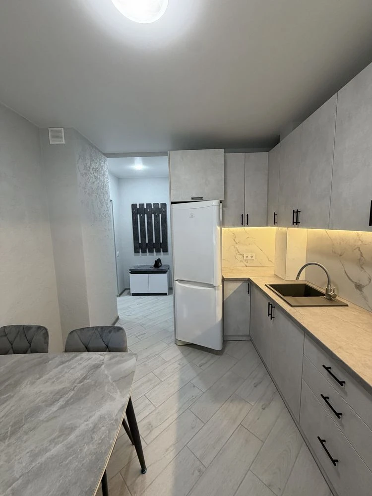 Продається 3-кімнатна квартира, 72 м2