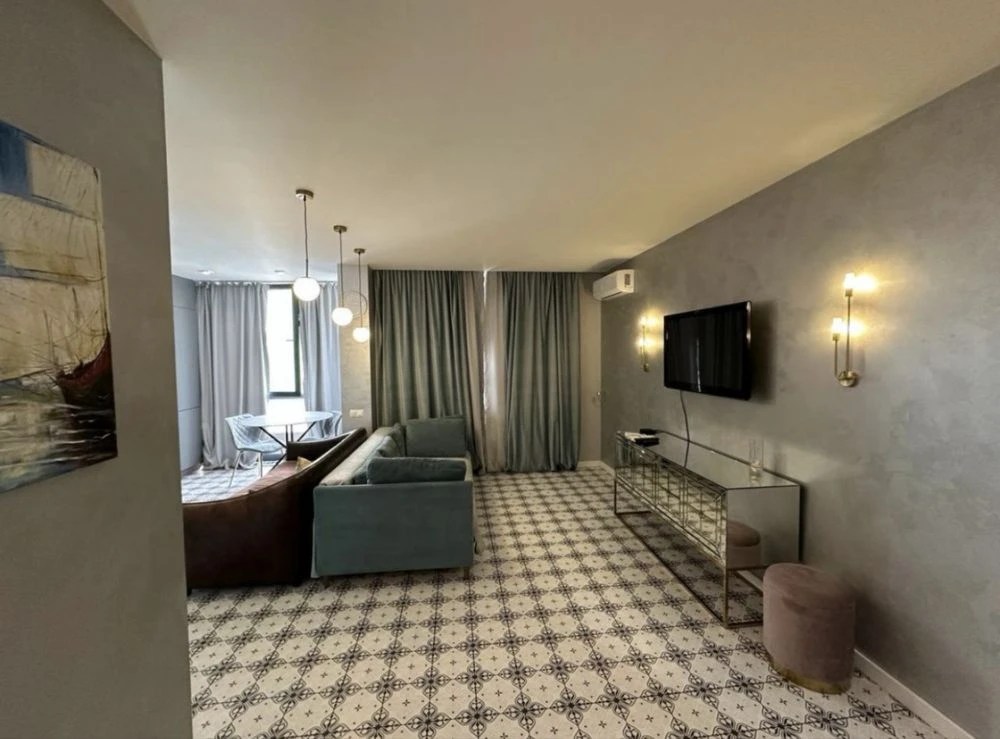 Fully furnished Euro 2 apartment, 58 sq m, Central 2 residential complex.