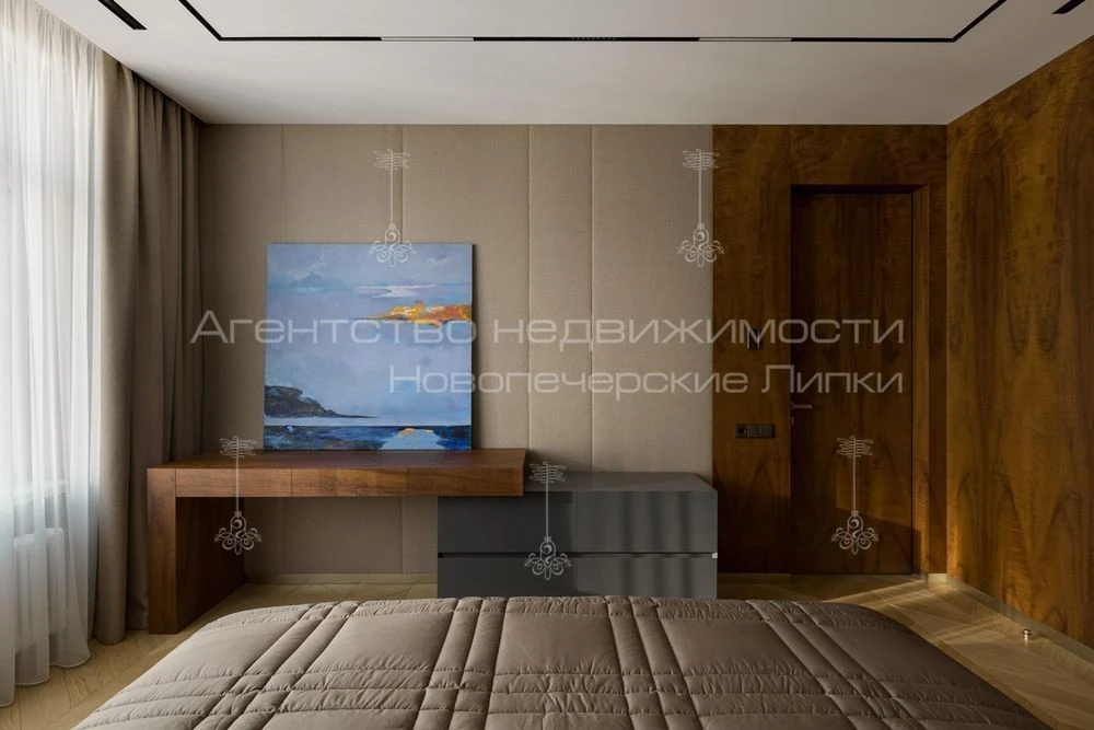 I will sell a new 4-room designer apartment in the residential complex Novopecherskie Lypky