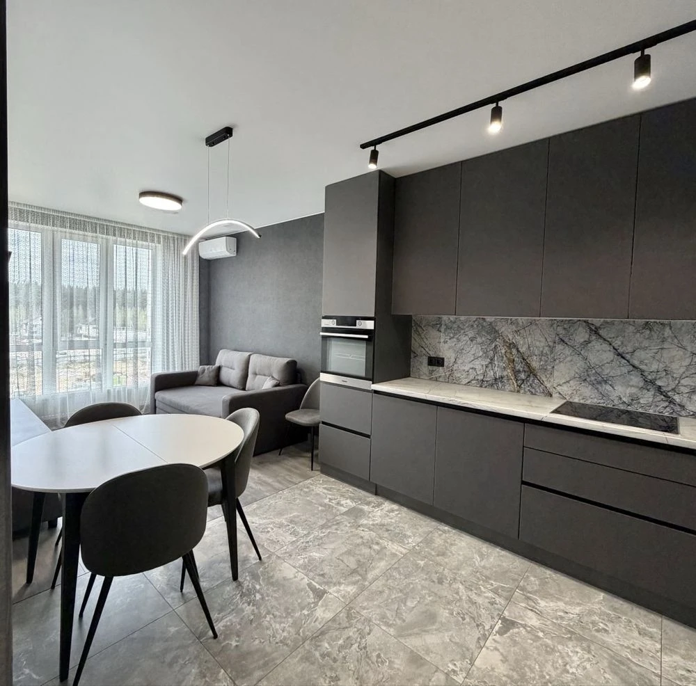 THIS IS WHAT YOU NEED 2-room apartment renovated in a new building