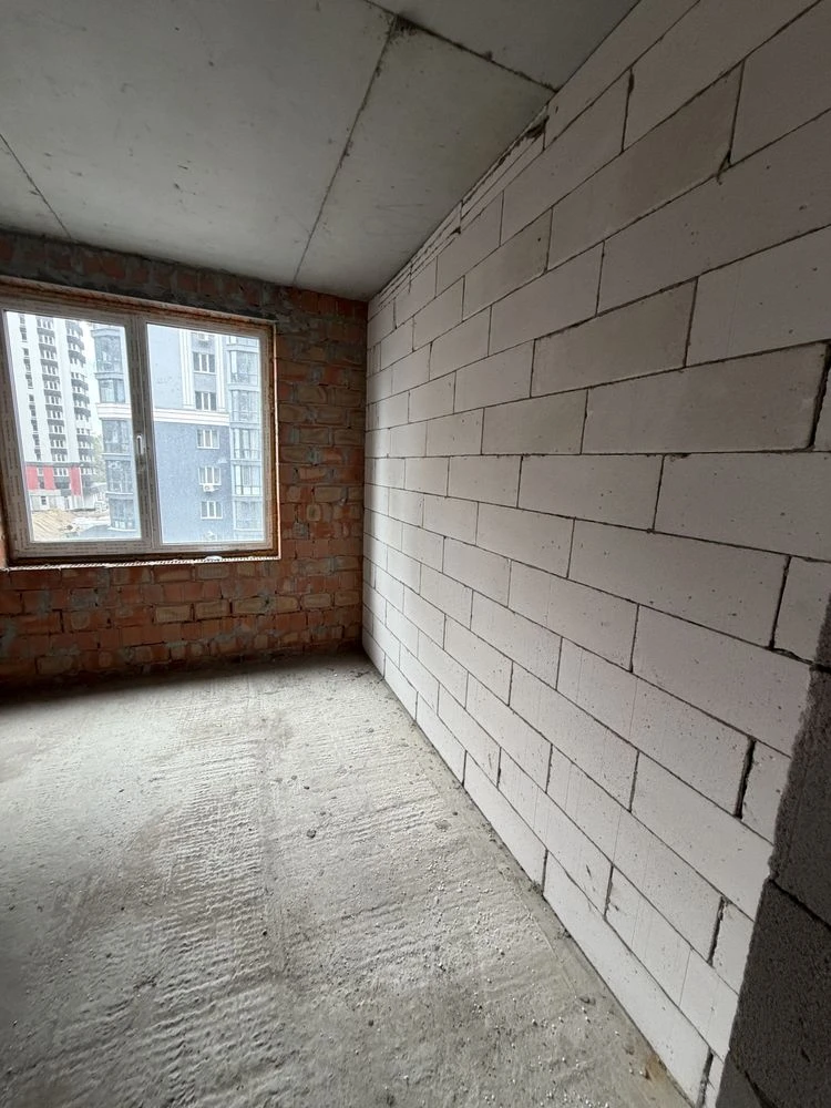 Apartment in Irpin, 1 room in a completed building, Kyiv 7 km, own boiler