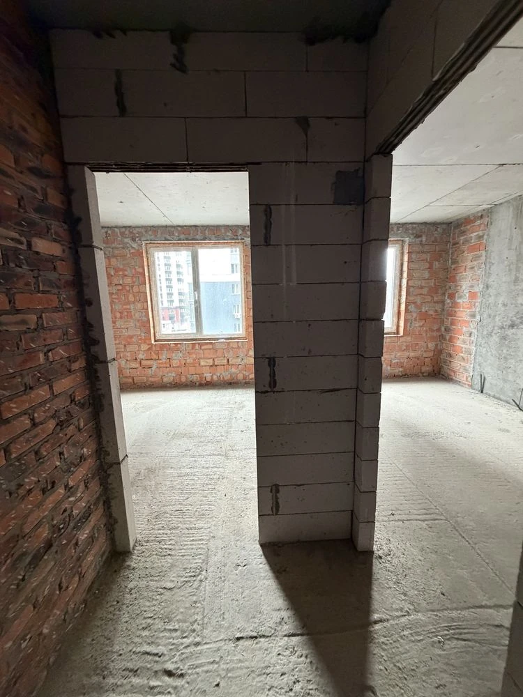 Apartment in Irpin, 1 room in a completed building, Kyiv 7 km, own boiler
