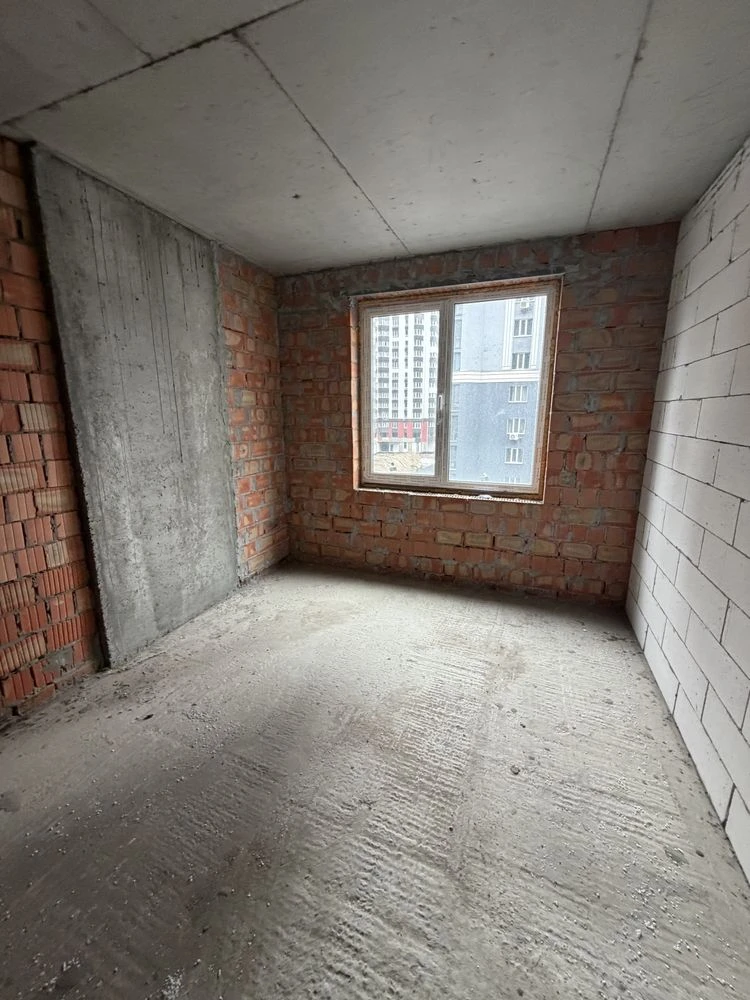 Apartment in Irpin, 1 room in a completed building, Kyiv 7 km, own boiler
