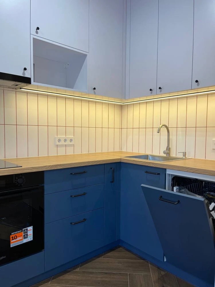 Apartment for Sale, Fully Renovated, in the ЖК Молодість residential complex, 15 minutes to Kyiv