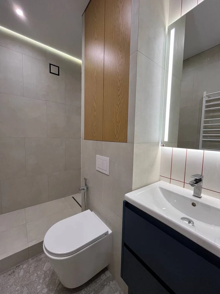 Apartment for Sale, Fully Renovated, in the ЖК Молодість residential complex, 15 minutes to Kyiv