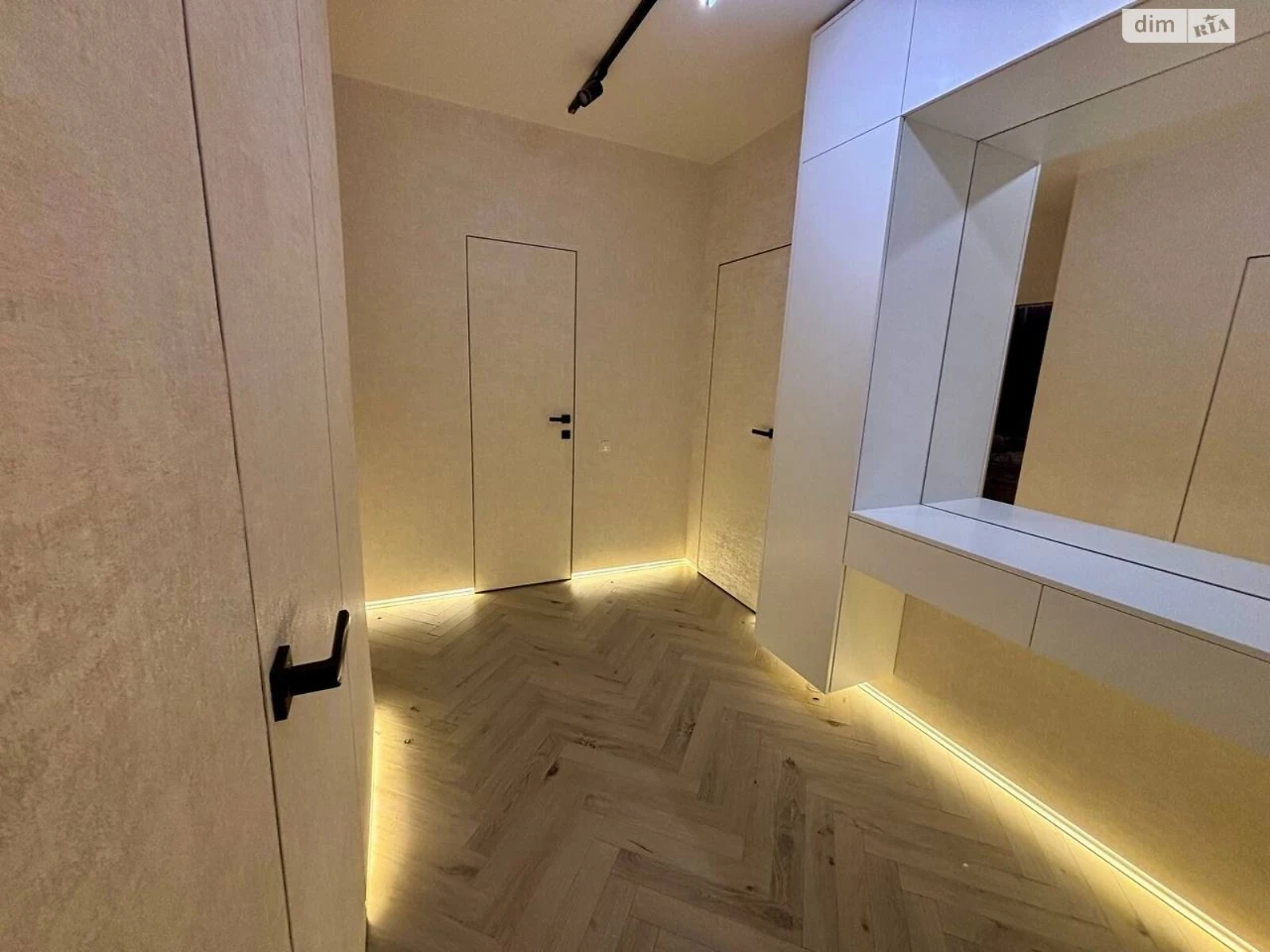Apartment for Sale in Romanivka