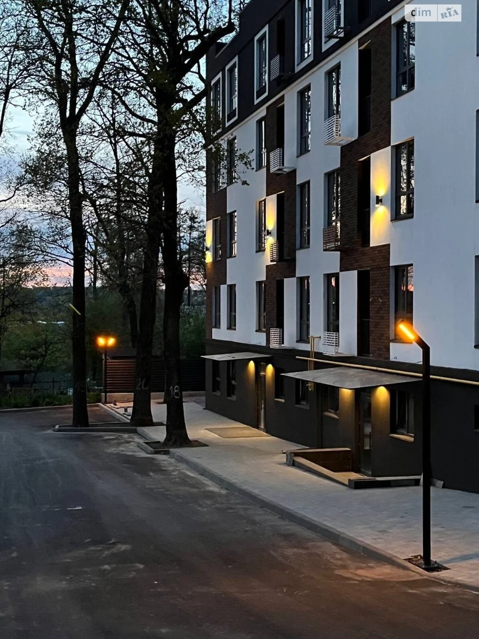 Apartment for Sale in Romanivka