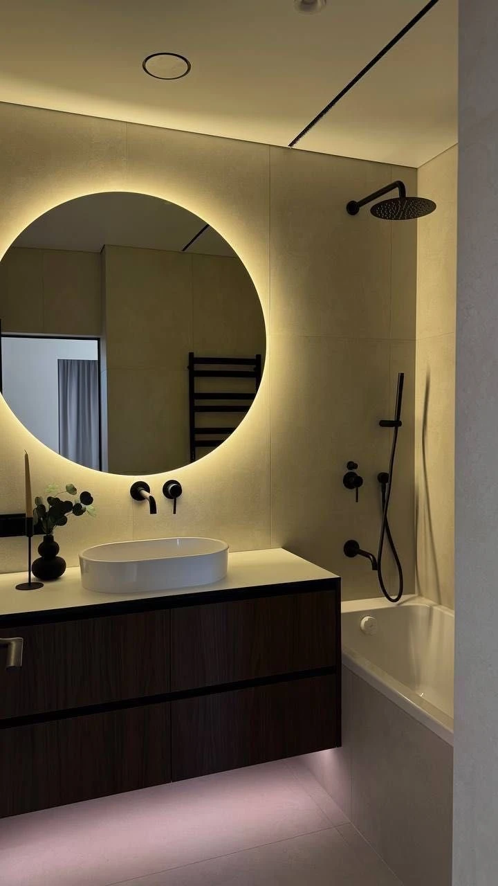 Stylish apartment with designer renovation-space, in which there is