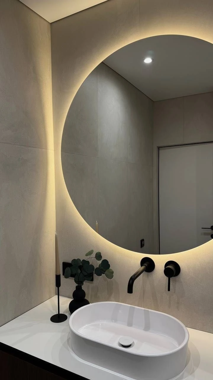 Stylish apartment with designer renovation-space, in which there is
