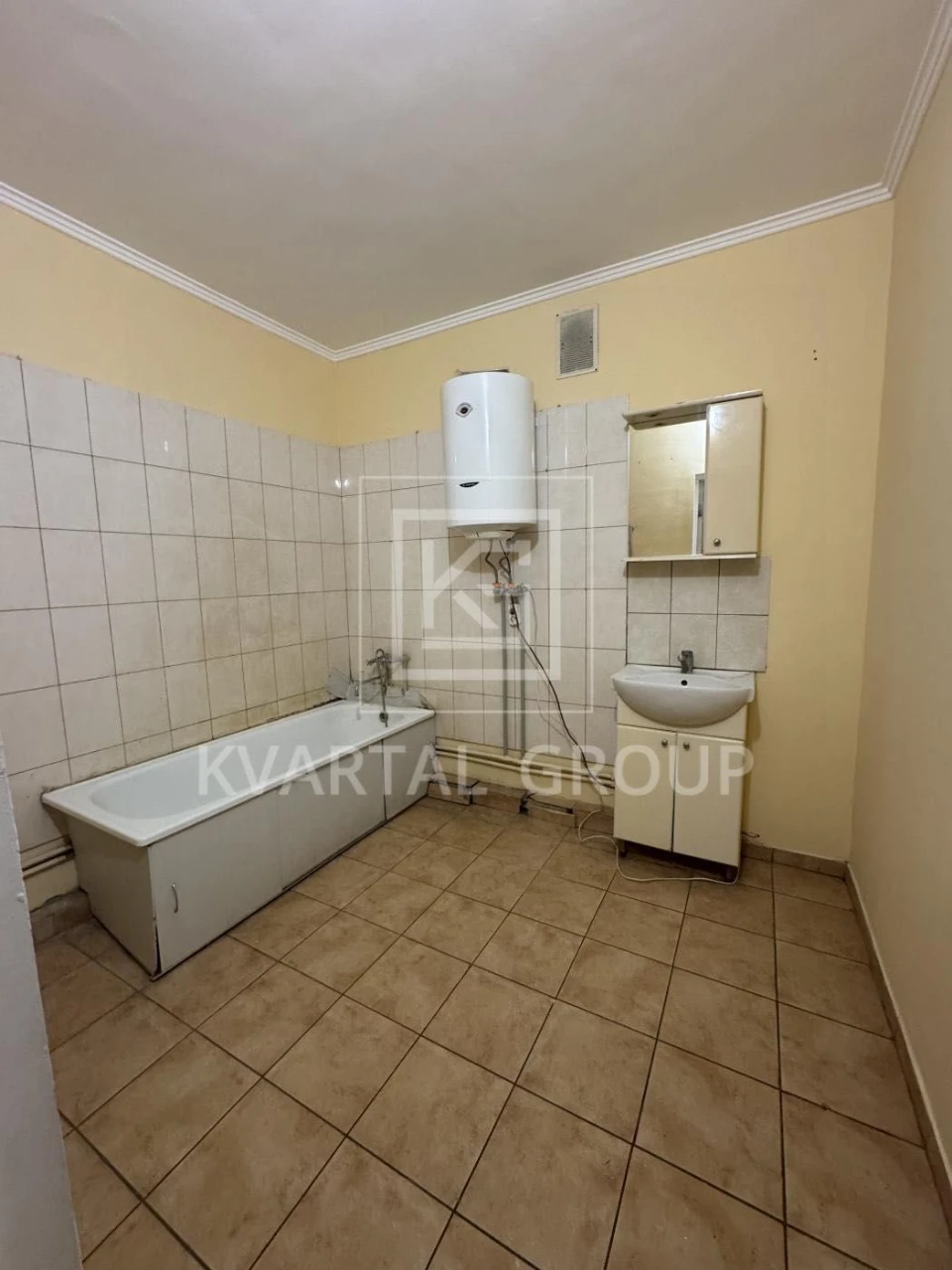 Three-room apartment renovated! Gas! 2% processing!