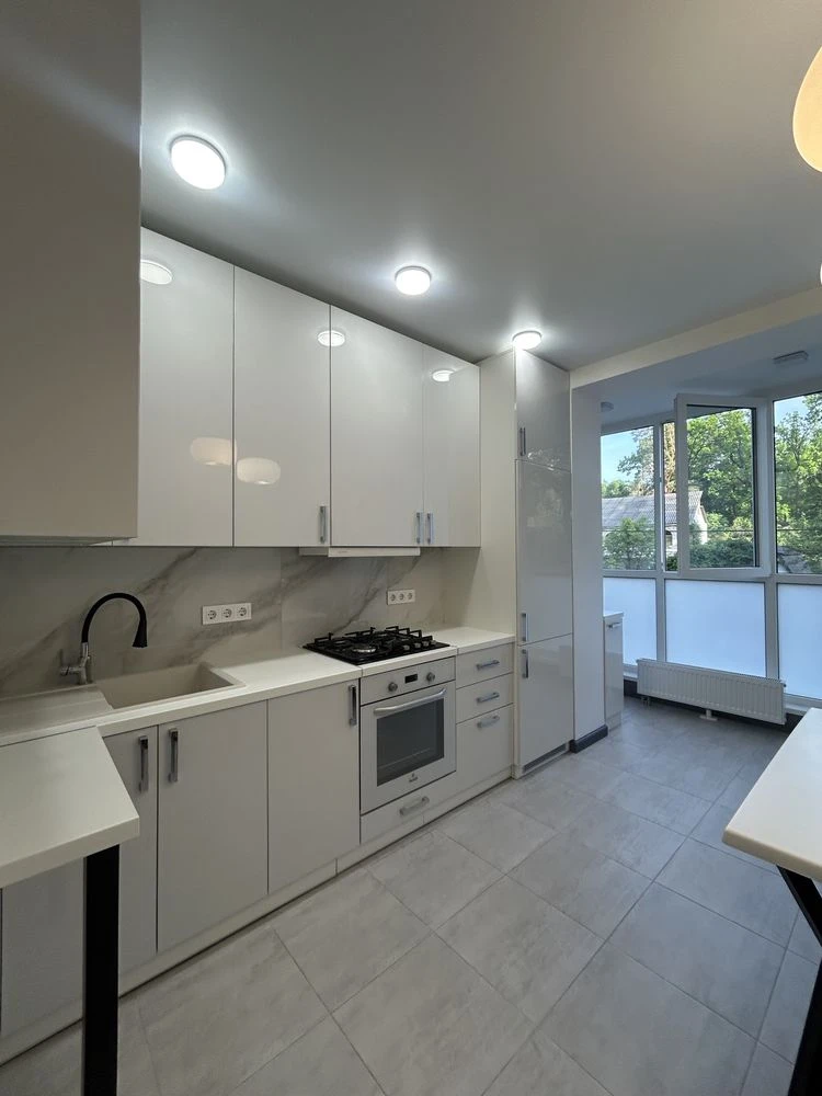 Irpin, 1-room apartment with renovation
Gas heating, State programs, No commission 2%