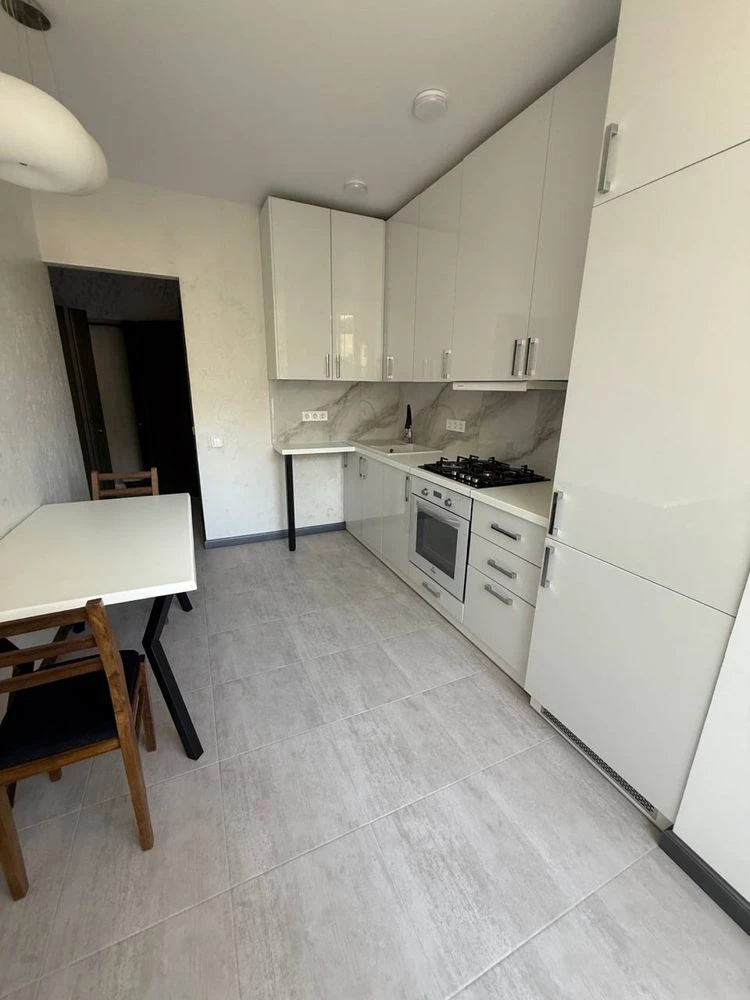 Irpin, 1-room apartment with renovation
Gas heating, State programs, No commission 2%