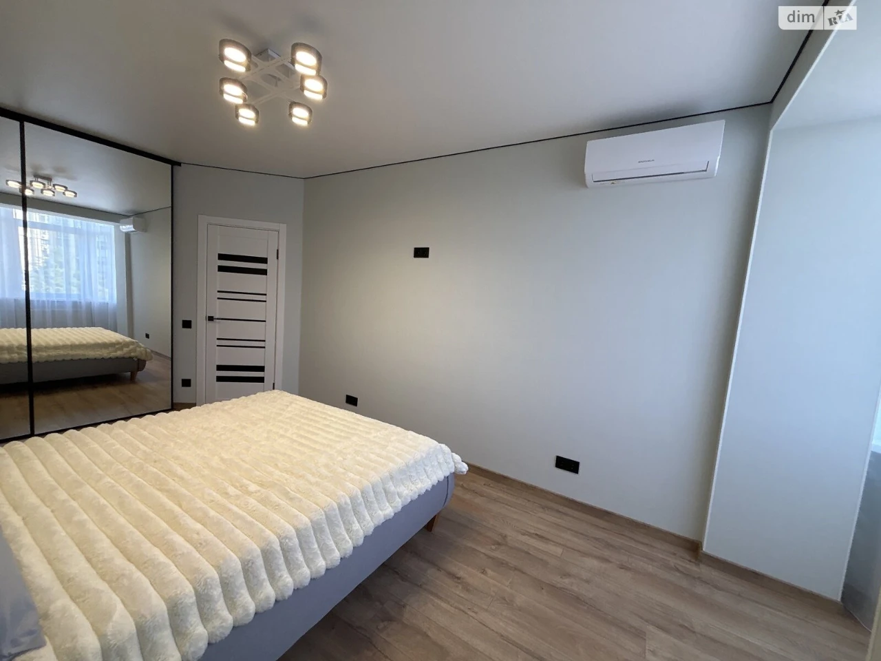 Apartment for Sale in Romanivka