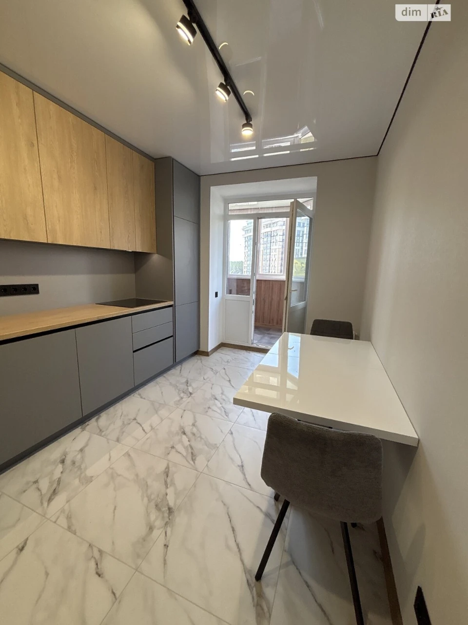Apartment for Sale in Romanivka
