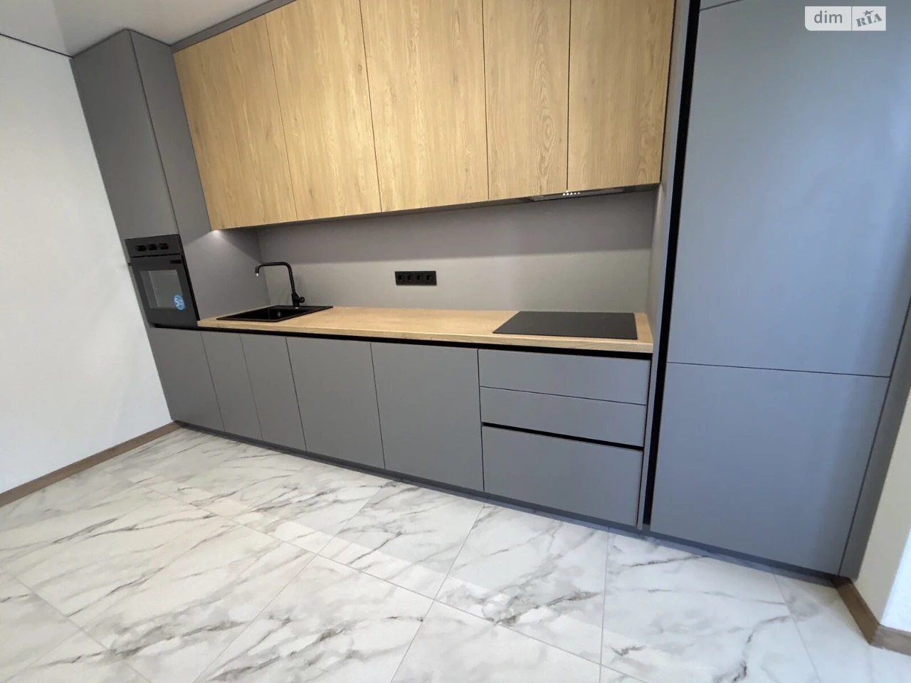 Apartment for Sale in Romanivka