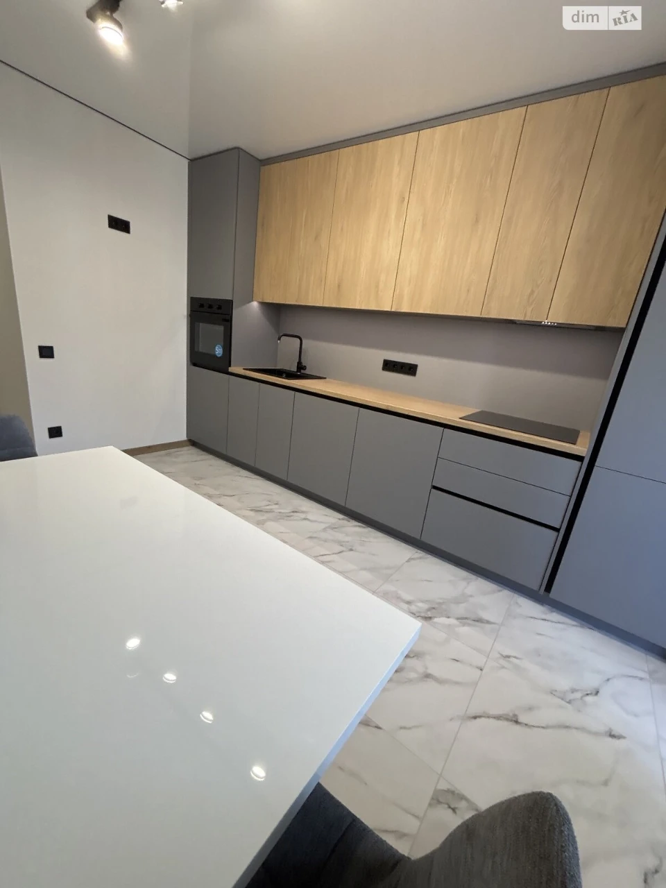 Apartment for Sale in Romanivka