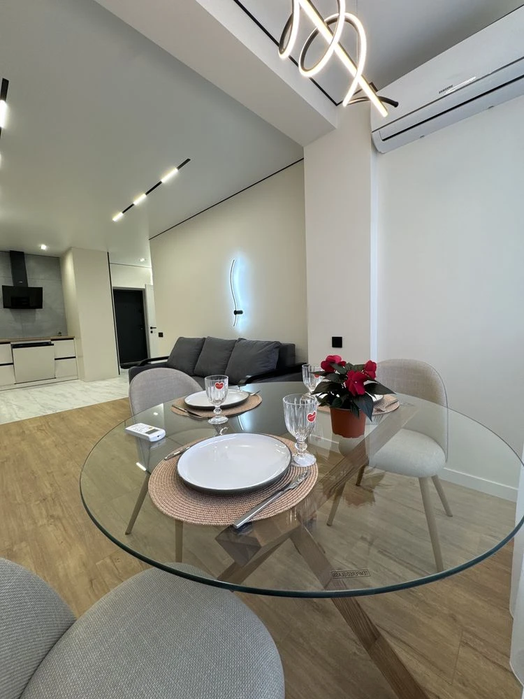 Евро 2-комнатная квартира 42 м² с новым ремонтом, техника, теплый пол | ЖК Це