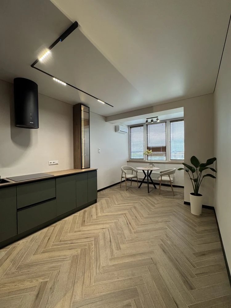 1-room apartment with renovation, 39 sq m, in the center – heated floor, 13/14 floor