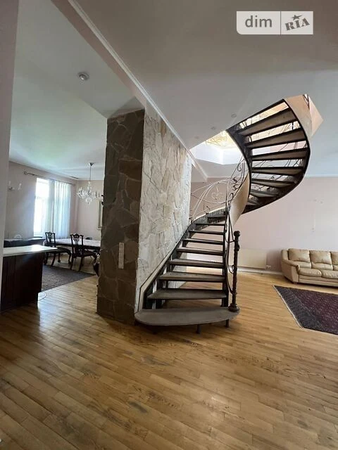 For sale 4-room apartment 180 sq. m. on Shota Rustaveli St. 4 • ID 3