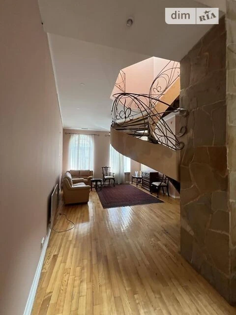 For sale 4-room apartment 180 sq. m. on Shota Rustaveli St. 4 • ID 3