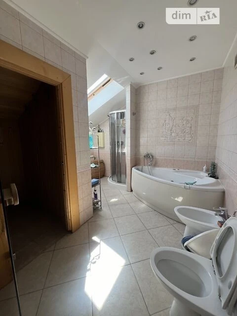 For sale 4-room apartment 180 sq. m. on Shota Rustaveli St. 4 • ID 3