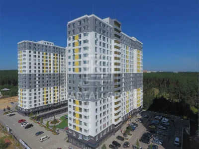 ДВОКІМНАТНА квартира з євроремонтом біля лісу. Без комісії