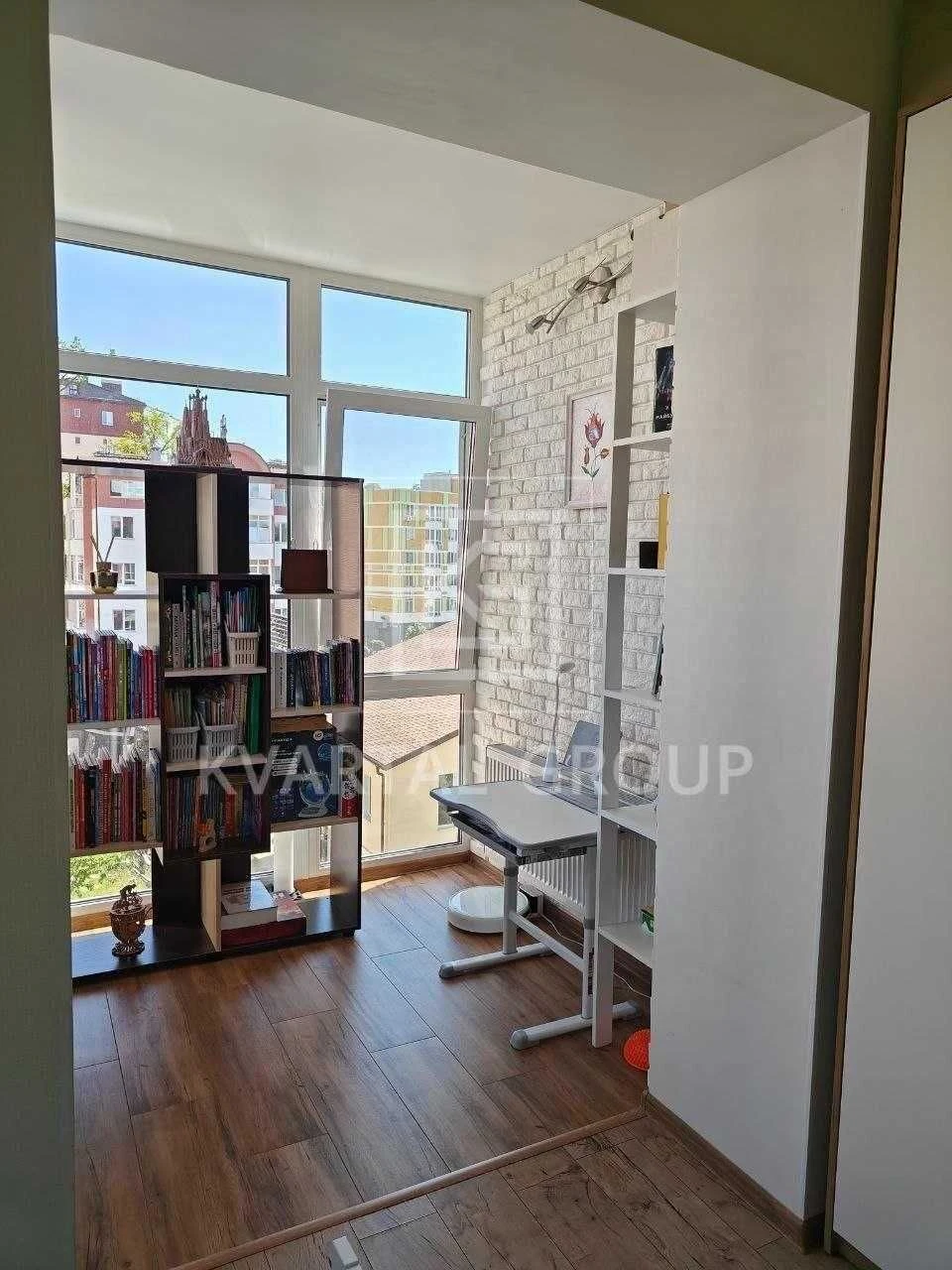 For Sale: 1 Bedroom Apartment 40m2+Kitchen Living Room, Gas, Park, Voucher, Certificate