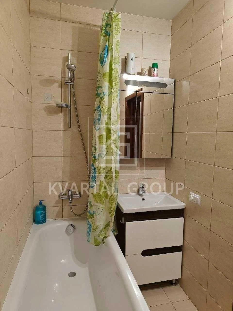 For Sale: 1 Bedroom Apartment 40m2+Kitchen Living Room, Gas, Park, Voucher, Certificate