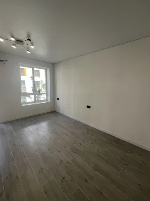 Apartment with New Renovation in "Molodist" Residential Complex