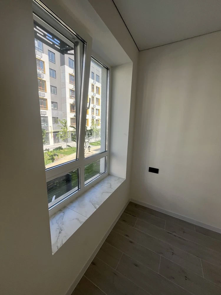 Apartment with New Renovation in "Molodist" Residential Complex