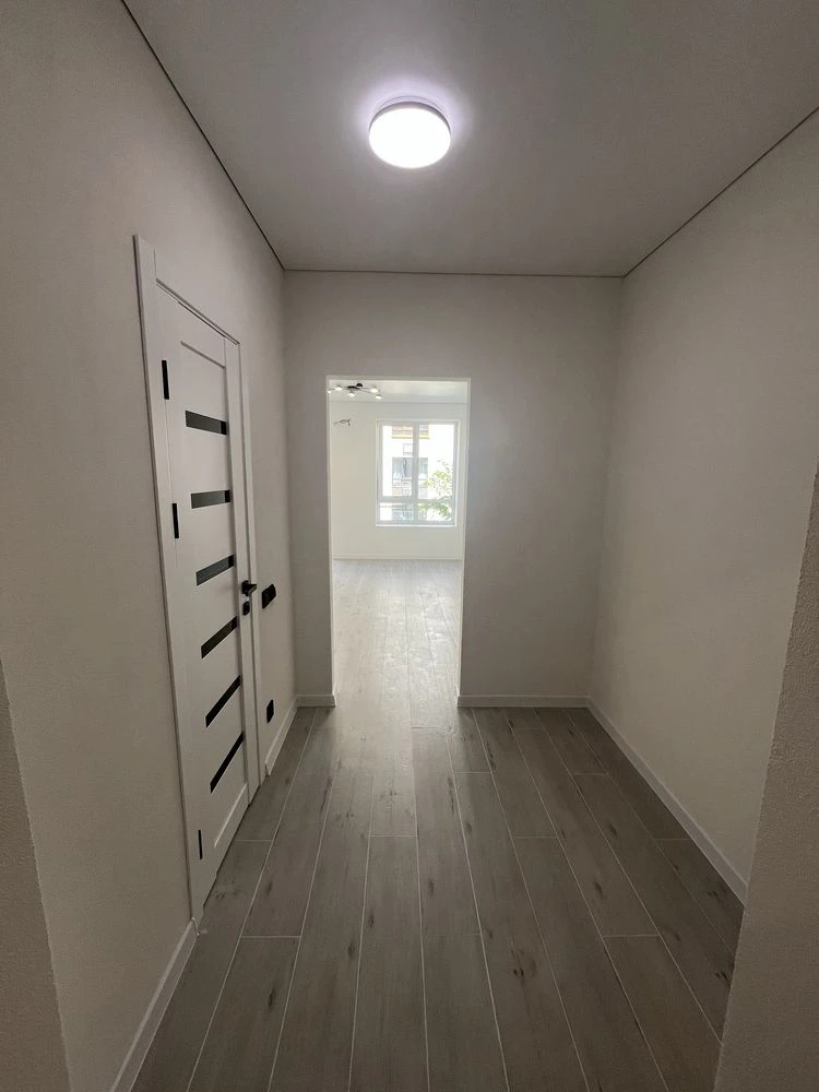 Apartment with New Renovation in "Molodist" Residential Complex