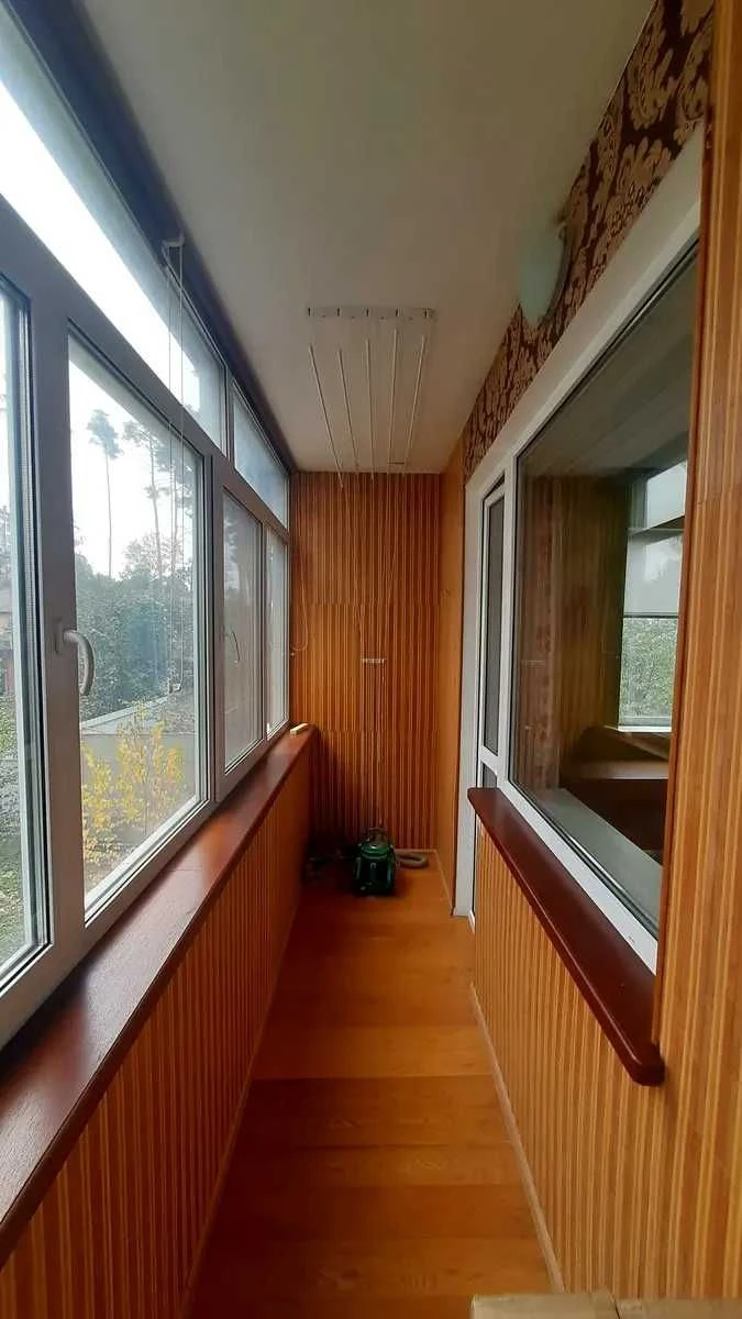 Продаж 1-но кімнатної квартири з ремонтом  33.6м² вул. Полта
