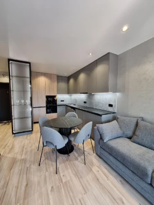 For Sale: 1-bedroom apartment 42 sq m with new designer renovation
