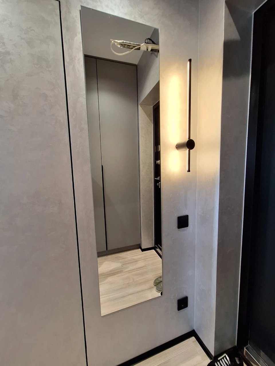 For Sale: 1-bedroom apartment 42 sq m with new designer renovation