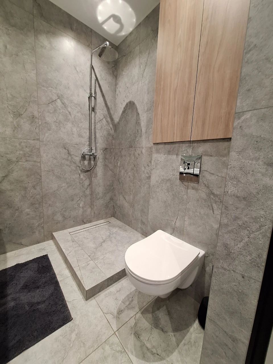 For Sale: 1-bedroom apartment 42 sq m with new designer renovation