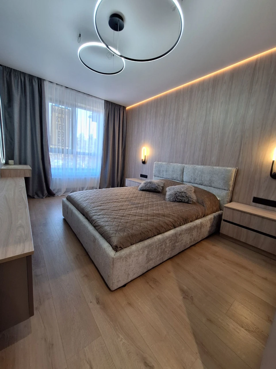 For Sale: 1-bedroom apartment 42 sq m with new designer renovation