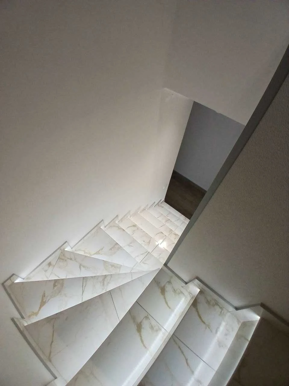 Euro 3-room apartment with quality renovation! Near Central Park!