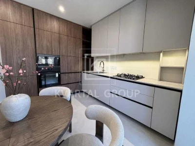 Sale of a spacious 2-bedroom apartment in the city center.